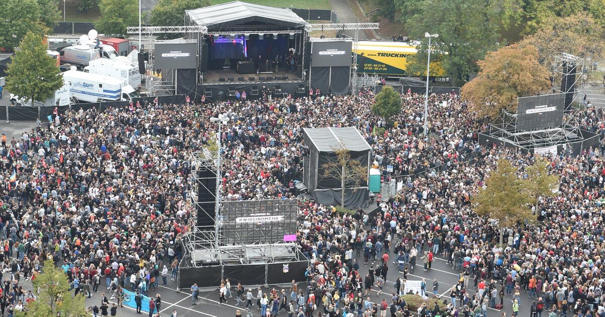 Konzert in Chemnitz sprengt alle Erwartungen | WEB.DE