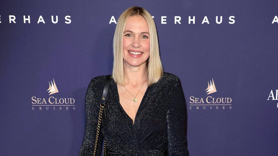 Svenja Holtmann lebt mit ihrer Familie an der Ostsee. Bekannt wurde das Model an der Seite von ...
