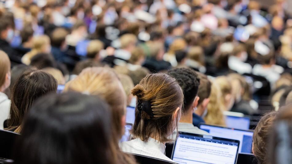 Studentinnen und Studenten