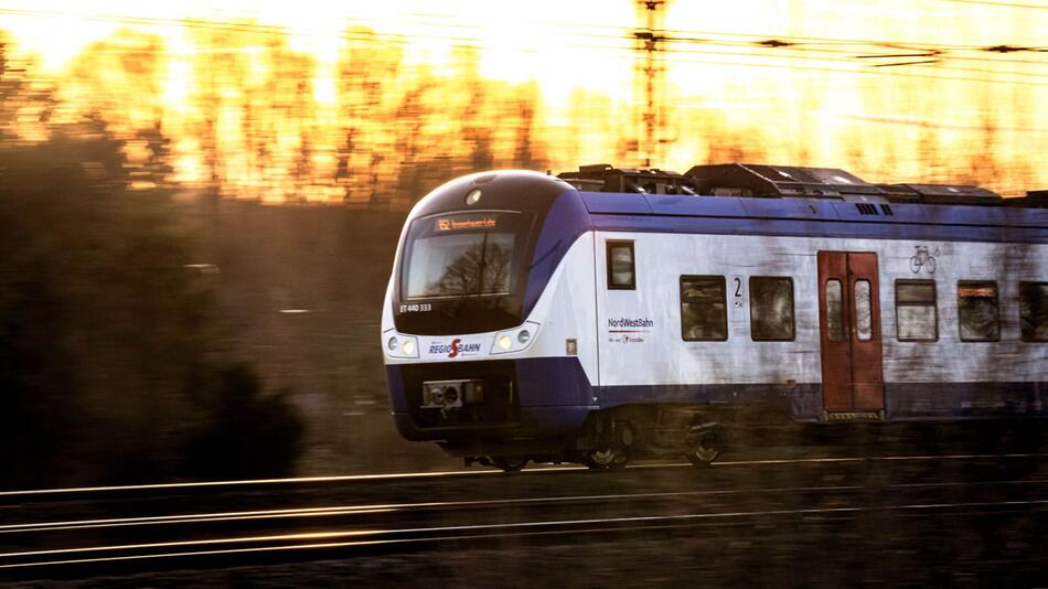 Zug der Nordwestbahn