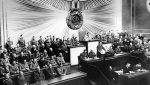 Hitler spricht am 1. September in der Krolloper.