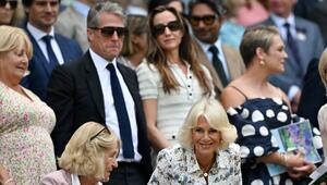 Königin Camilla besuchte Wimbledon ohne Charles - dafür im Beisein von Hugh Grant.