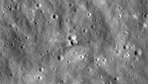 SpaceX Raketenstufe auf Mond