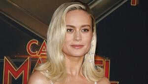 Blondes, schulterlanges Haar: So kennt man Schauspielerin Brie Larson.