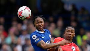 Raheem Sterling (l)