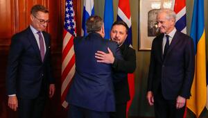 Ukraine-Krieg - Selenskyj zu Gesprächen in Oslo