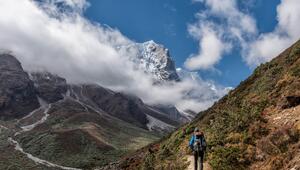Der Berg Yalung Ri im Himalaya