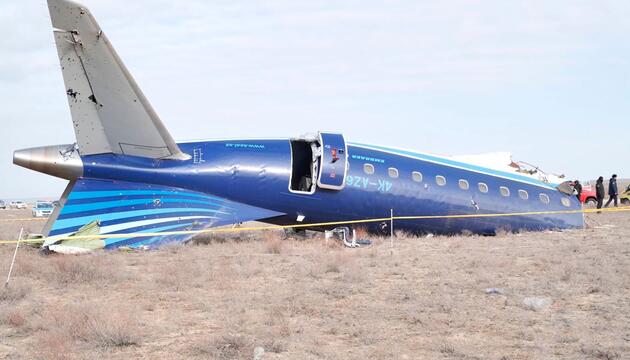 Passagierflugzeug stürzt in Kasachstan ab