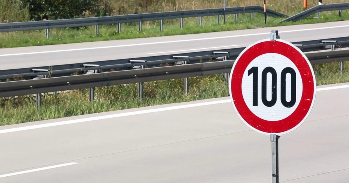Auf der Autobahn Wie schnell muss ich mindestens fahren? WEB.DE