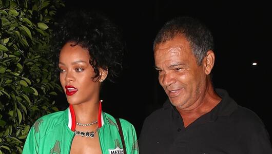 Ronald Fenty an der Seite seiner Tochter Rihanna bei einem gemeinsamen Auftritt in Santa Monica.