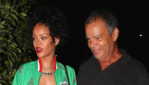 Ronald Fenty an der Seite seiner Tochter Rihanna bei einem gemeinsamen Auftritt in Santa Monica.