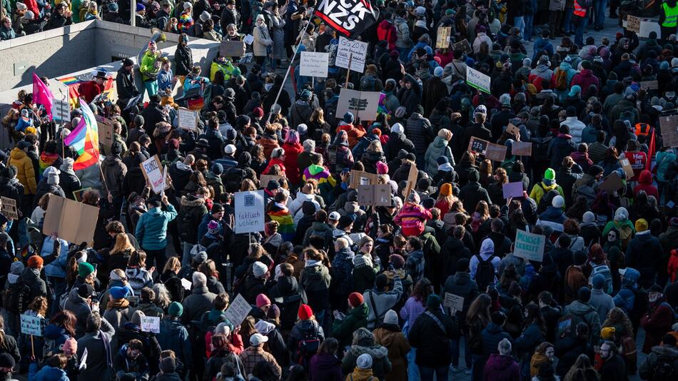 Demonstration zur Migrationspolitik - Karlsruhe