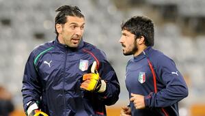 Gianluigi Buffon und Gennaro Gattuso (r).