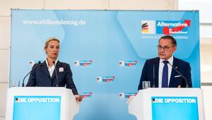 AfD-Chefs Alice Weidel (l.) und Tino Chrupalla (Archivbild)