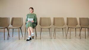 Junge Akademiker, Absolventen, Studium, Arbeitslos, Jobsuche, Wirtschaft