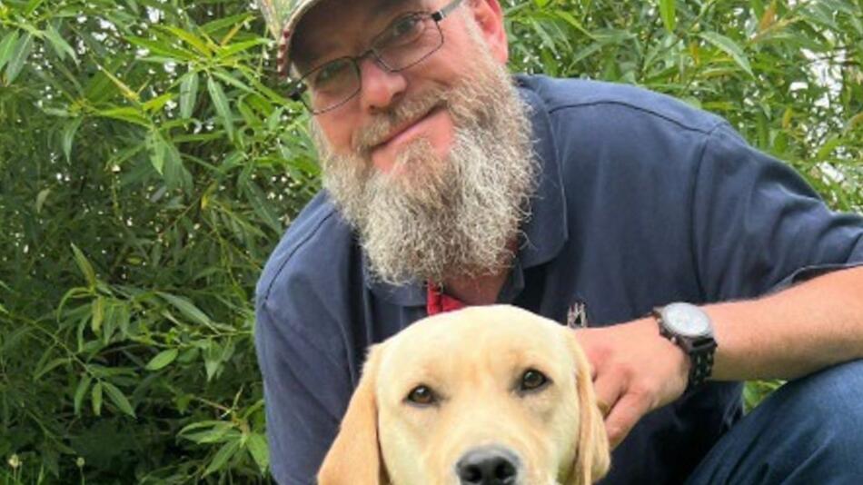 Soldat Maik braucht einen Assistenzhund.