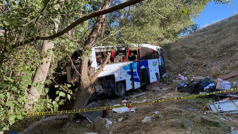Zwölf Menschen sterben bei Unfall mit Reisebus in Türkei