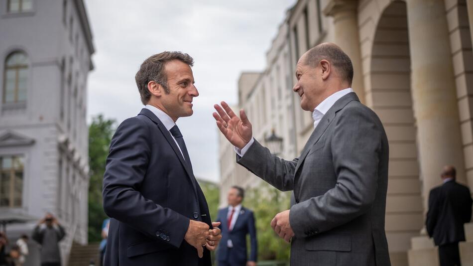 Bundeskanzler Scholz trifft Macron in Potsdam