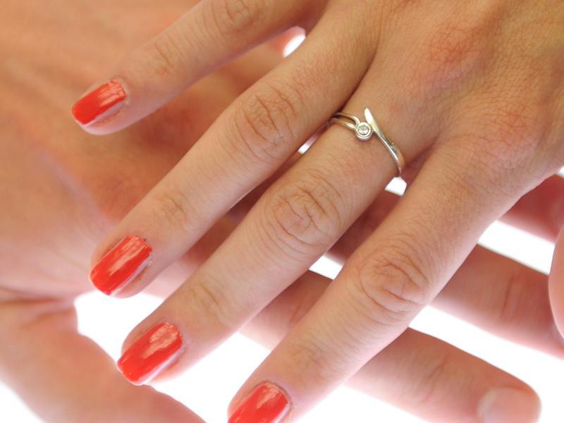 Gribok des Nagels bifidumbakterin