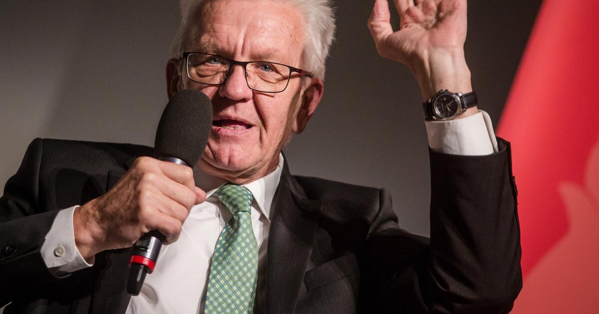 Winfried Kretschmann irritiert Grüne mit Vorstoß zu Flüchtlingsgruppen | WEB.DE
