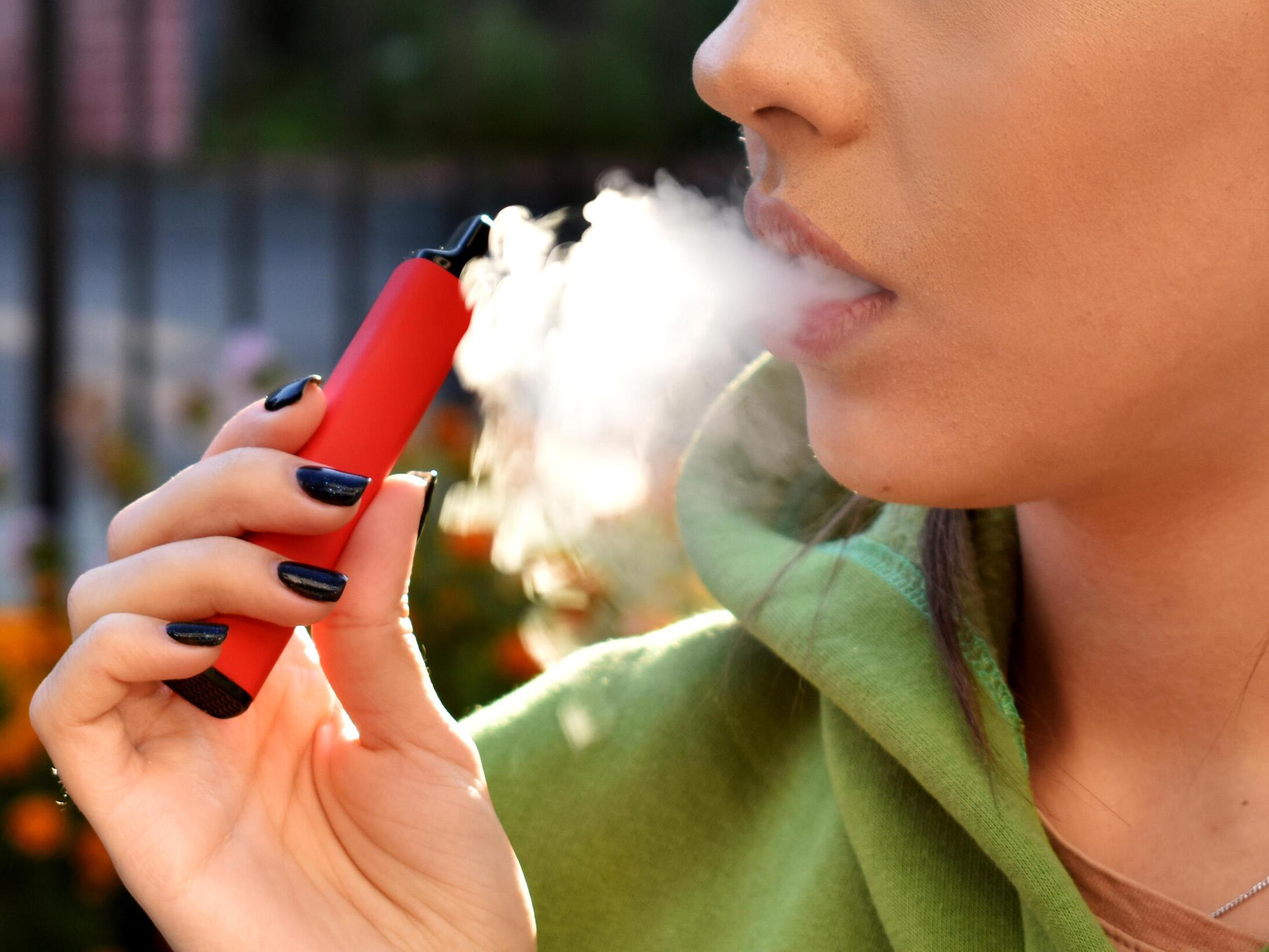 elfbar elfa kaufen Immer mehr Länder verbieten Einweg-Vapes. Und die Schweiz? main image 1