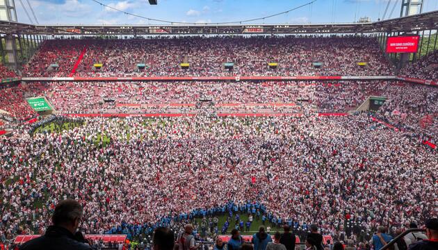 Platzsturm 1. FC Köln