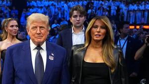 Donald und Melania Trump im Beisein des gemeinsamen Sohns Barron.
