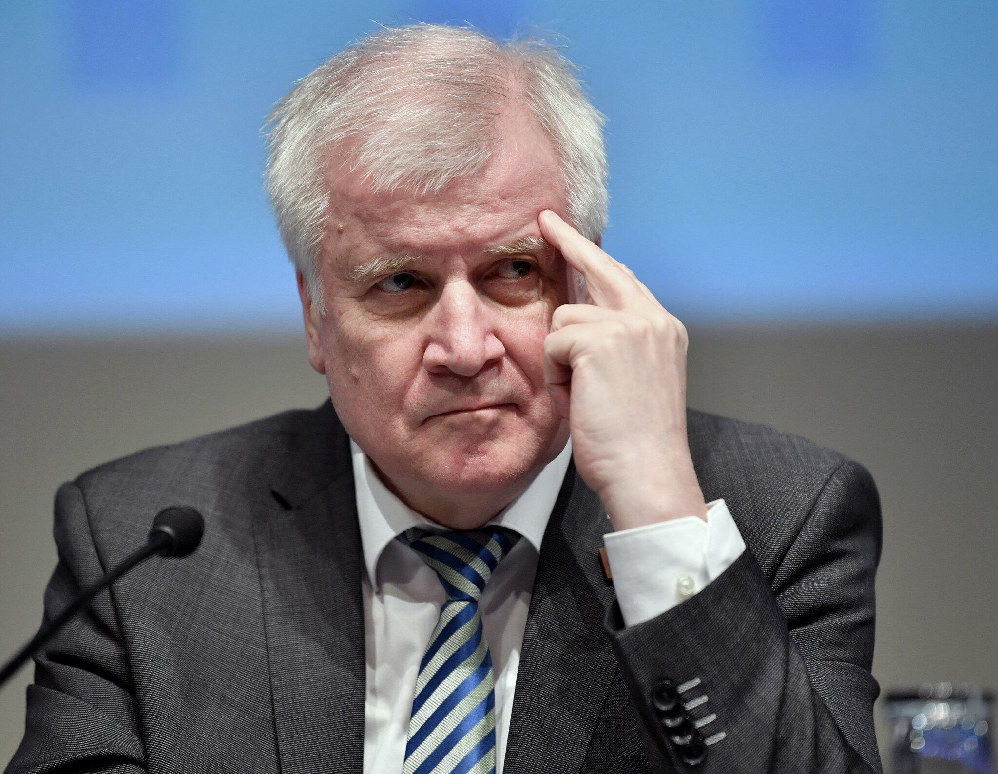 Horst Seehofer | Steckbrief, Bilder und News | WEB.DE