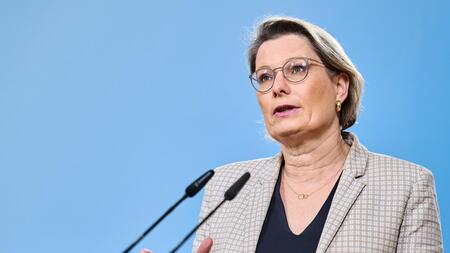 Gewalt gegen Frauen nimmt zu: Hubig will härter durchgreifen