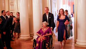 Prinzessin Astrid (vorne)