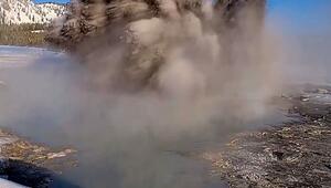 Gefährliches Naturschauspiel: Kamera filmt massive Eruption im Yellowstone-Park
