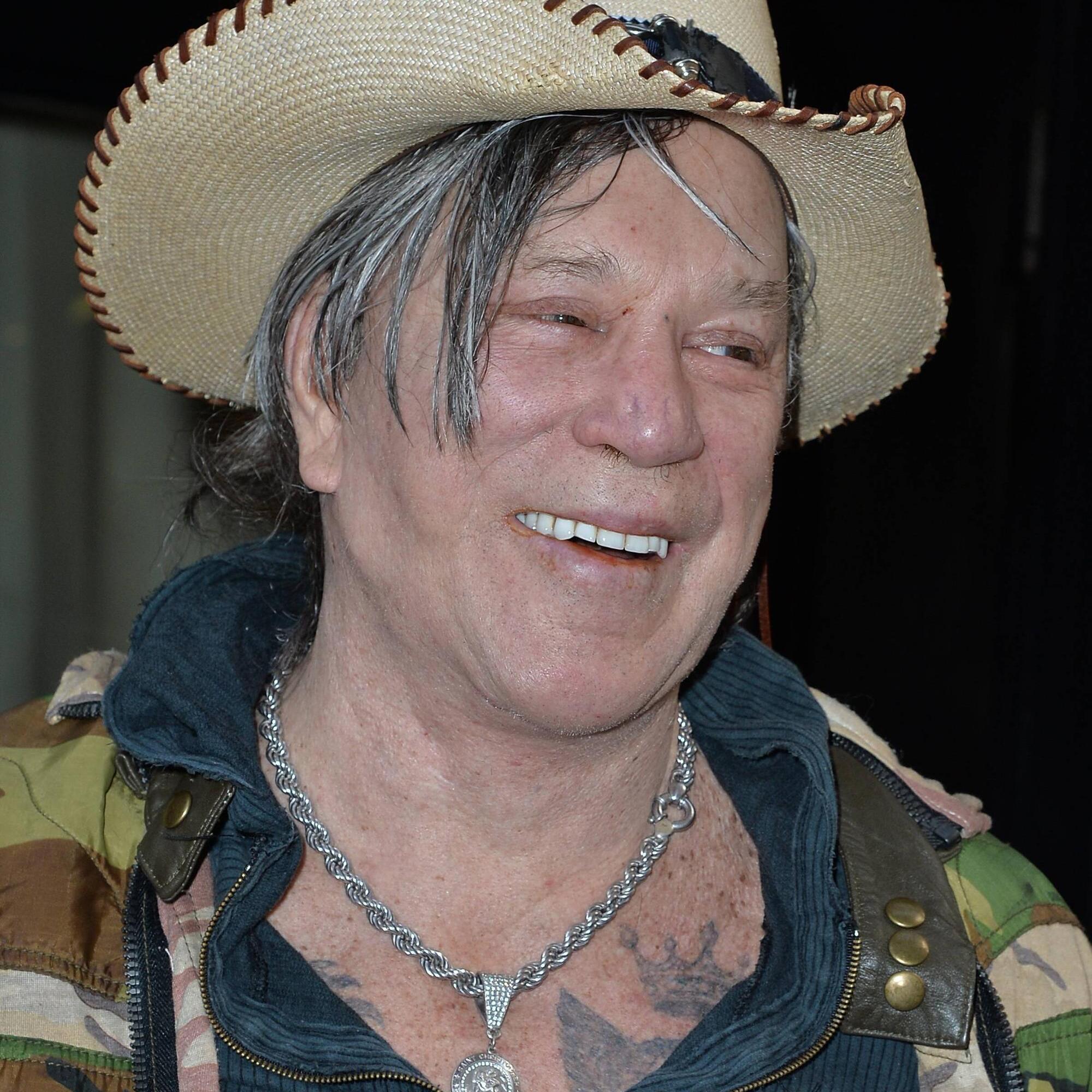 Ifar Rourke Mickey Rourke Voor En Na People Magazine | Mickey Rourke Has Agreed To