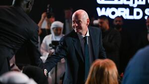 FIFA-Boss Gianni Infantino beim "World Sports Summit" in Dubai.