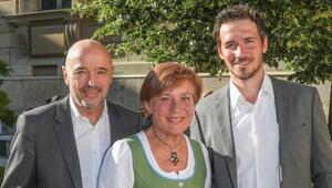 Rosi Mittermaier mit Ehemann Christian Neureuther (li.) und Sohn Felix Neureuther bei einer ...