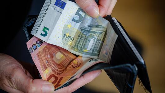 Bargeld in einem Geldbeutel