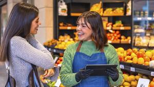 Höfliches Gespräch im Laden