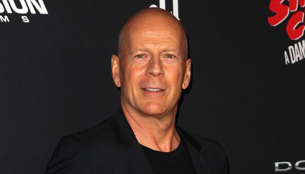 Bruce Willis beendete seine erfolgreiche Schauspielkarriere 2022.