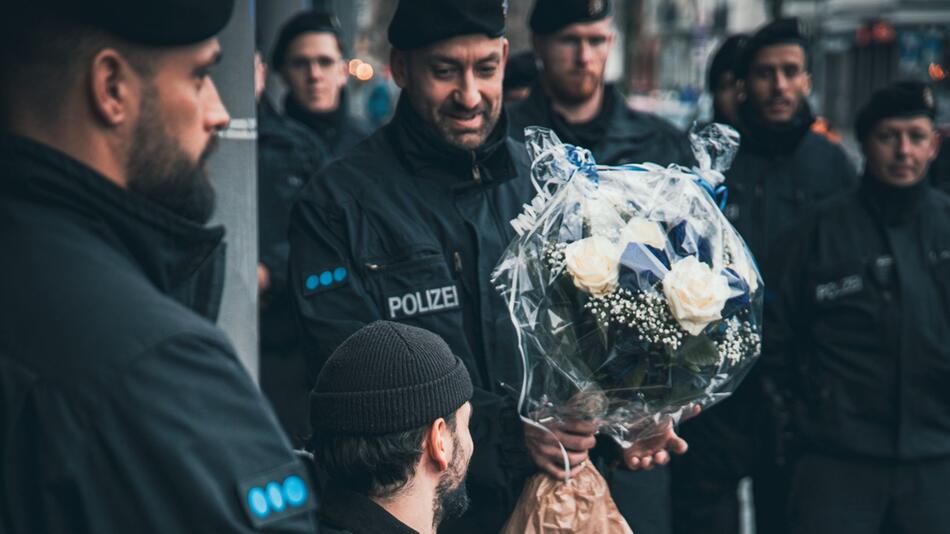 Polizist nach Kugelbomben-Explosion aus Klinik entlassen