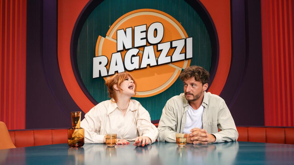 Sophie Passmann und Tommi Schmitt in ihrer ZDFneo-Sendung "Neo Ragazzi".