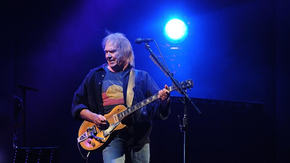 Neil Young bei seinem Auftritt auf dem Glastonbury Festival im Jahr 2009.