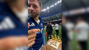 Thomas Müller feiert Meilenstein: Darum gab es eine Torte vom neuen Club