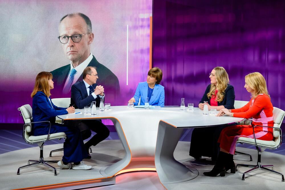 Maybrit Illner am 8. Mai