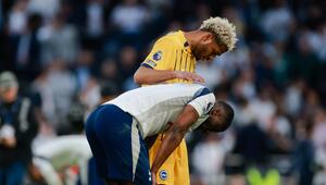 Georginio Rutter und Tottenhams Kevin Danso (vorne) nach dem Schlusspfiff.