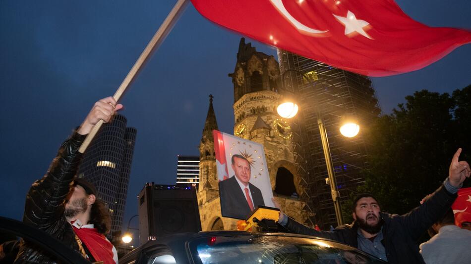 Reaktionen auf Wahlen in der Türkei