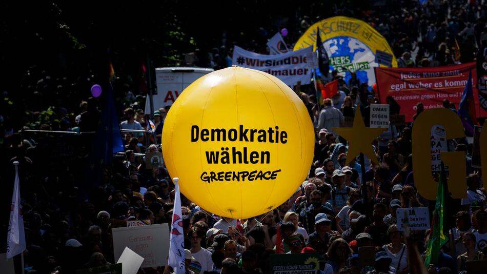 Demonstration gegen Rechtsextremismus zur Europawahl