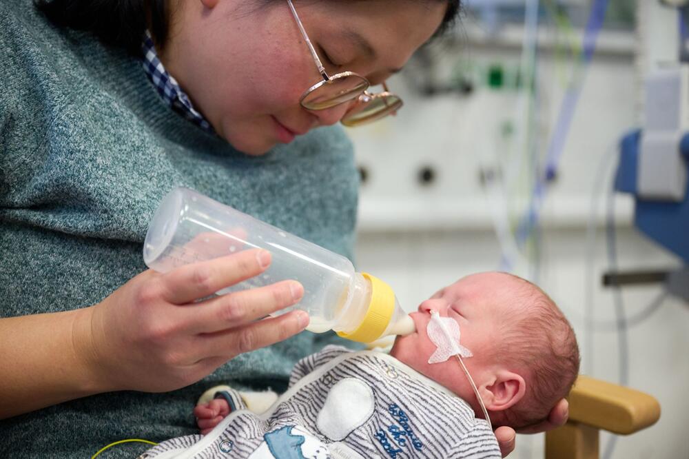 Gespendete Muttermilch in der Kinderklinik