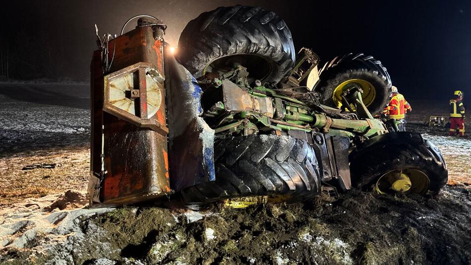 Tödlicher Verkehrsunfall mit Traktor