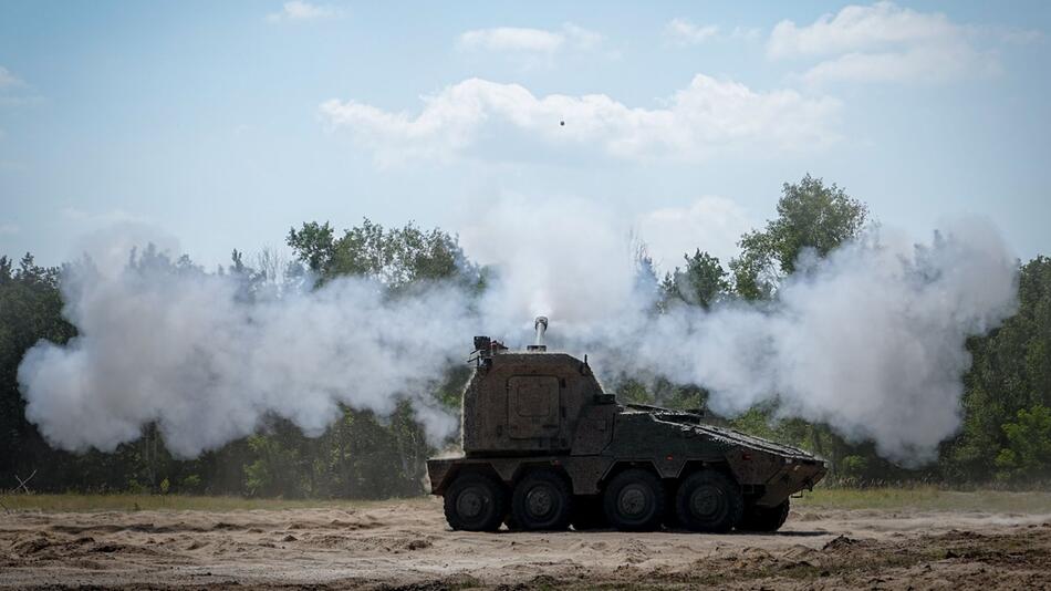 Panzerbauer KNDS stellt fernbedienbares Artilleriesystem vor