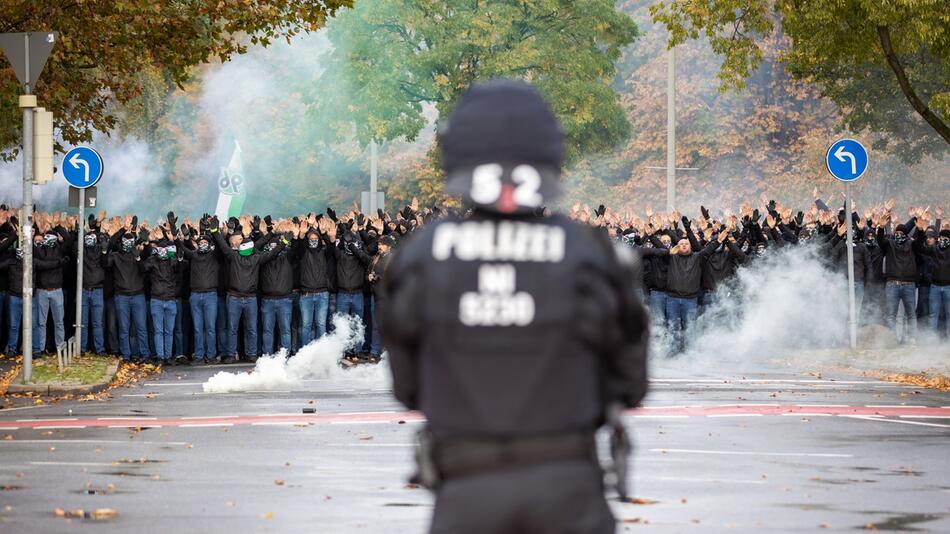 Fußballspiele mit Polizeieinsatz