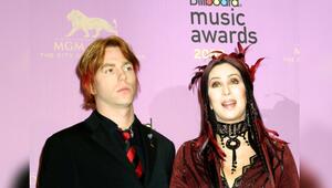 Cher mit Sohn Elijah Blue Allman im Jahr 2002.